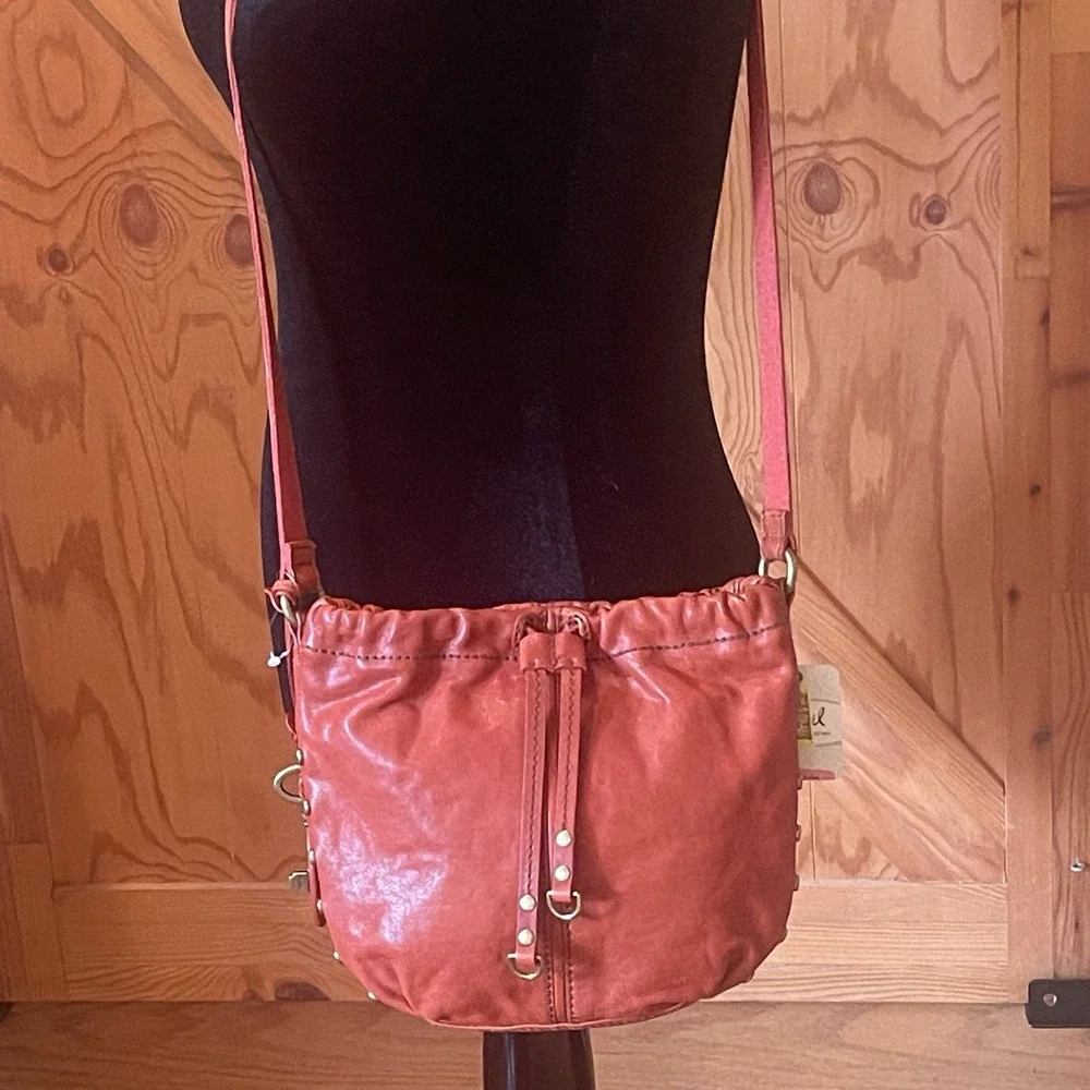 Fossil NWT Leather Hobo Crossbody Bag Burnt Orange Shoulder Purse Key Charm⁠